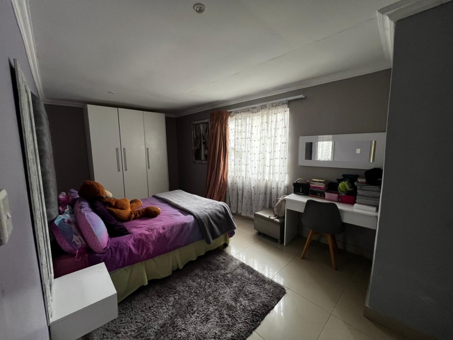 8 Bedroom Property for Sale in Abbotsford Eastern Cape